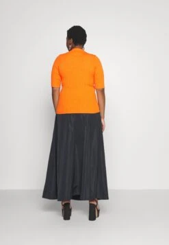 Vero Moda Curve Vmholly Polo- T-Shirt Basic - Scarlet Ibis -Vero Moda f90f72b01d2a42af9b793c93ac5def96