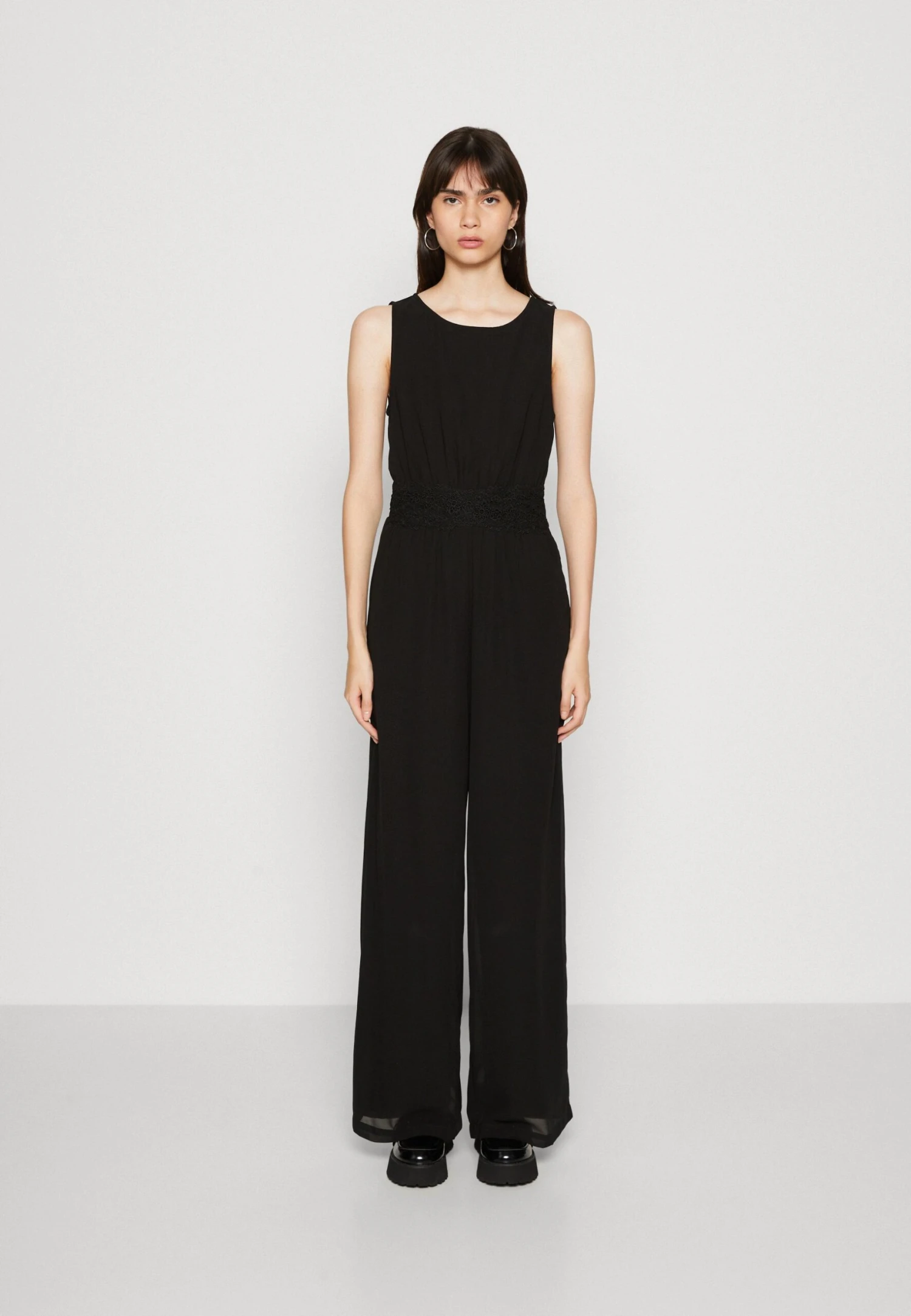 Vero Moda Vmamanda Wide - Jumpsuit - Black 1 Vero Moda Vmamanda Wide - Jumpsuit - Black