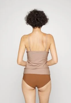 Vero Moda Vmmerle Singlet - Hemd - Stucco -Vero Moda ff751d61fa2a466c98d954b6f4407dba